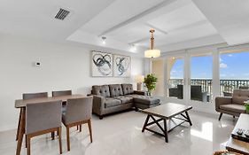 Panoramic Island View! New 1 Bedroom Spacious Condo In Beachfront Resort